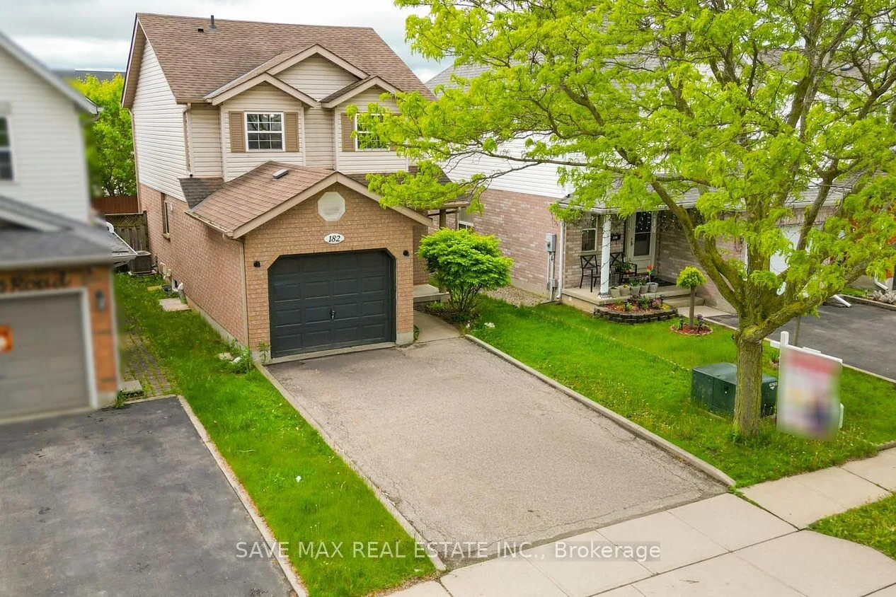 Stunning Detached Home 